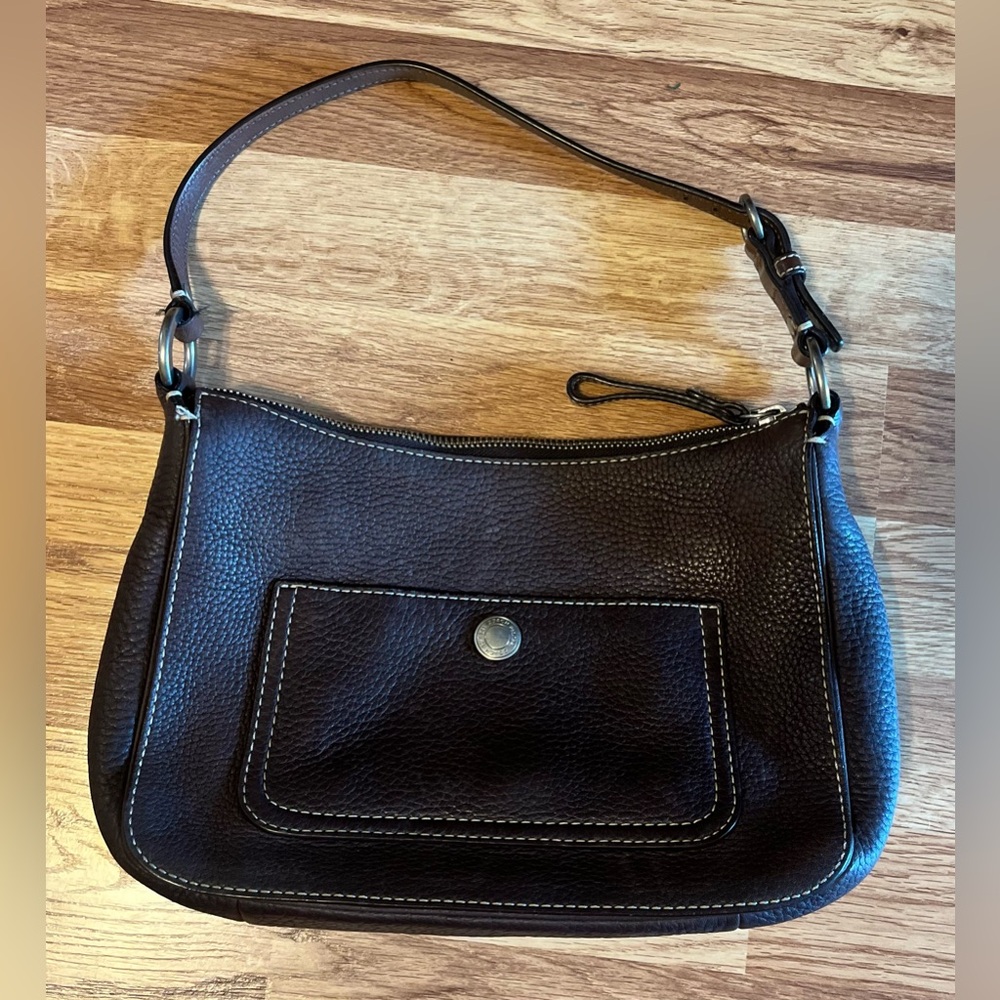 Coach Elegant Brown Leather Shoulder Bag